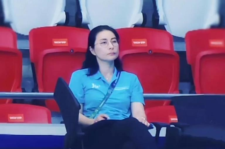 包的富太们, 霍启刚让儿