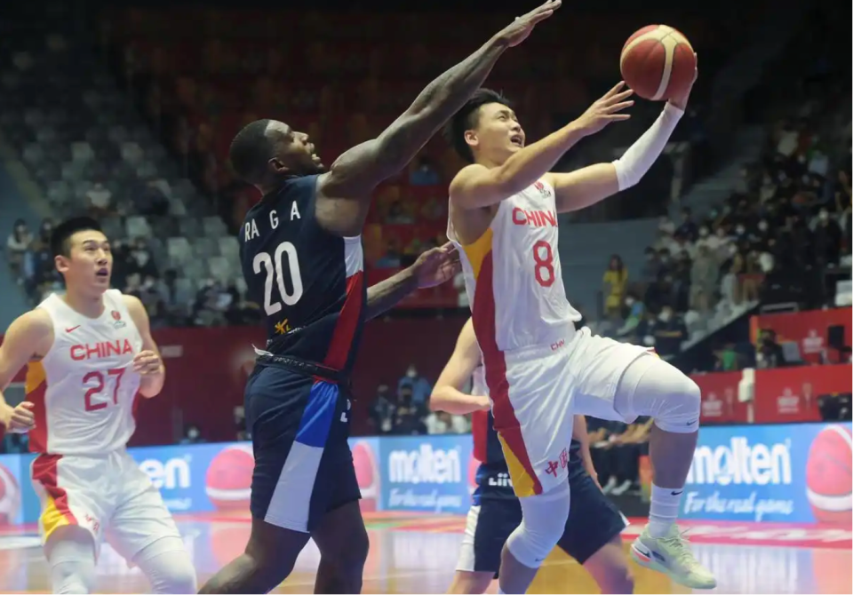 YM, 周琦扣篮得, 奠定了中国