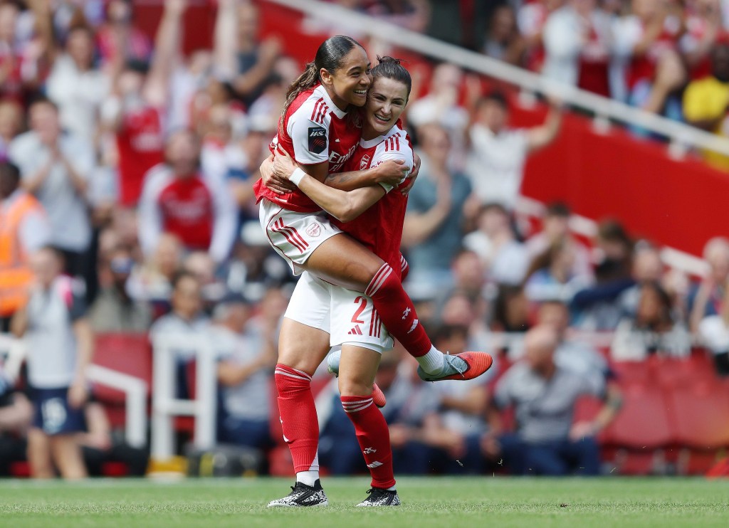 今已经被打, 加上一脚势